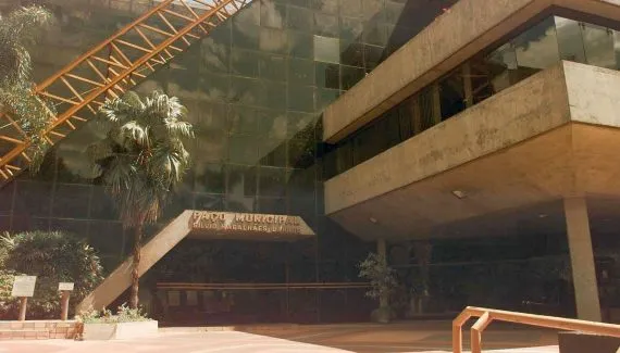 Prefeitura revoga processo de R$ 90 milhões para terceirização de merenda