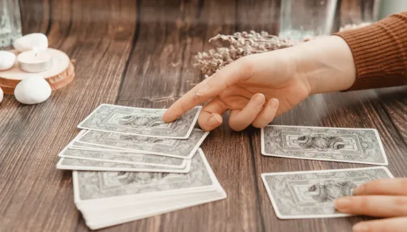 Tarot do dia: previsão para os 12 signos em 09/07/2026