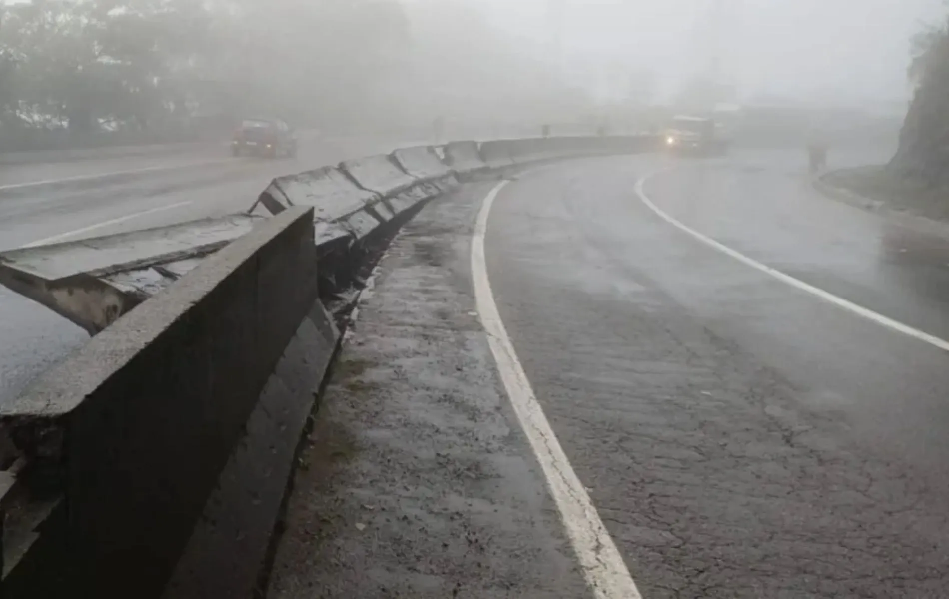 Trecho da rodovia BR-277, no km 41, em Morretes.