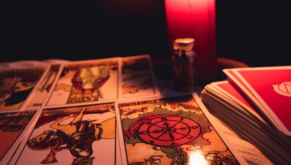 Tarot do dia: previsão para os 12 signos em 15/07/2026