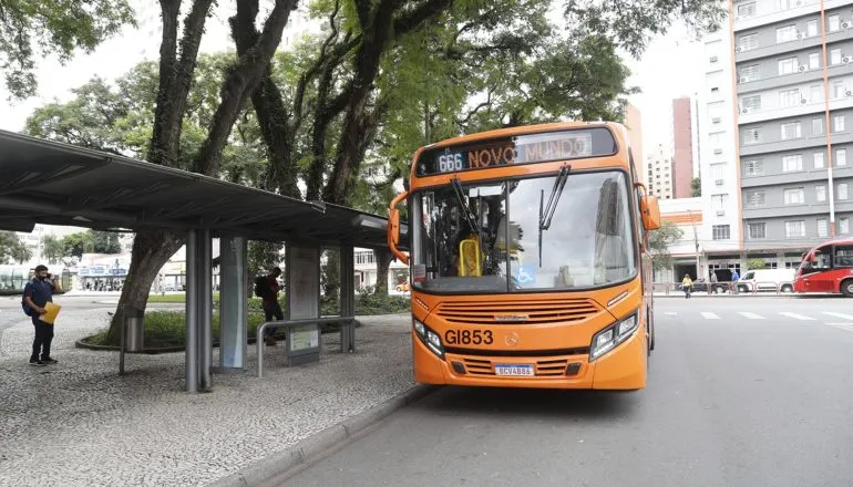 Curitiba tem potencial para ampliar transporte coletivo em 92 km, diz BNDES