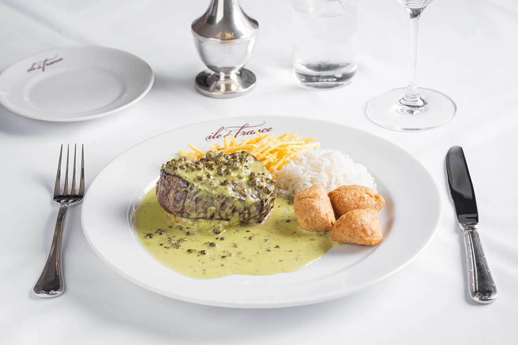 Steak Tartare, prato clássico da culinária francesa / Ile de France