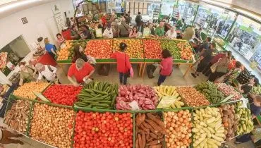 Curitiba amplia Sacolão da Família e autoriza mercados privados no programa