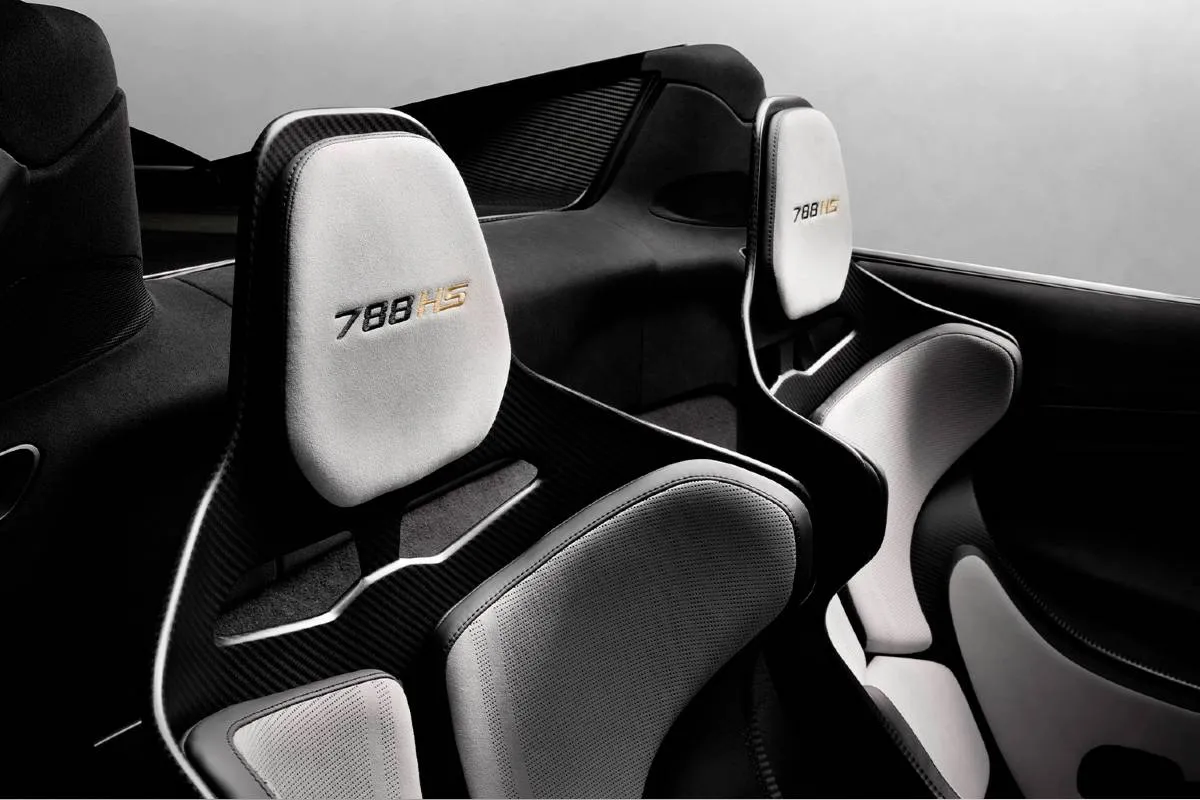 Imagem mostra a interna da nova McLaren 788HS