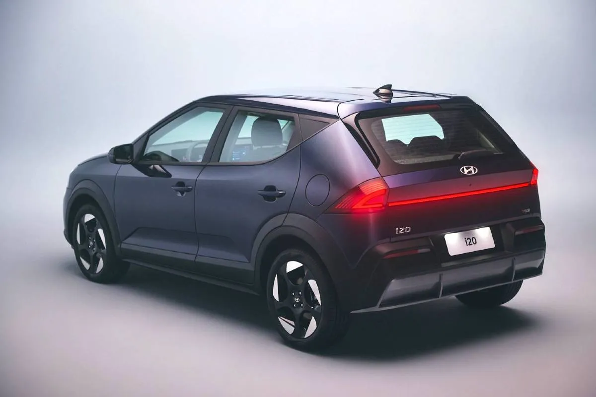 Imagem mostra a traseira do novo Hyundai I20