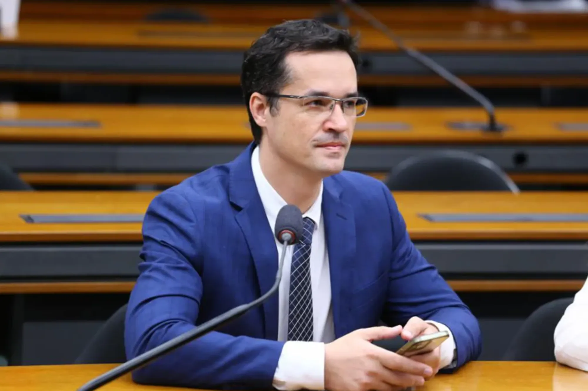Deltan Dallagnol aciona TRE-PR para confirmar elegibilidade ao Senado em 2026