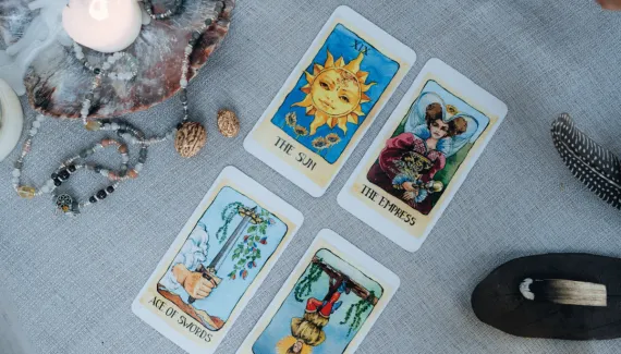 Tarot do dia: previsão para os 12 signos em 27/07/2026