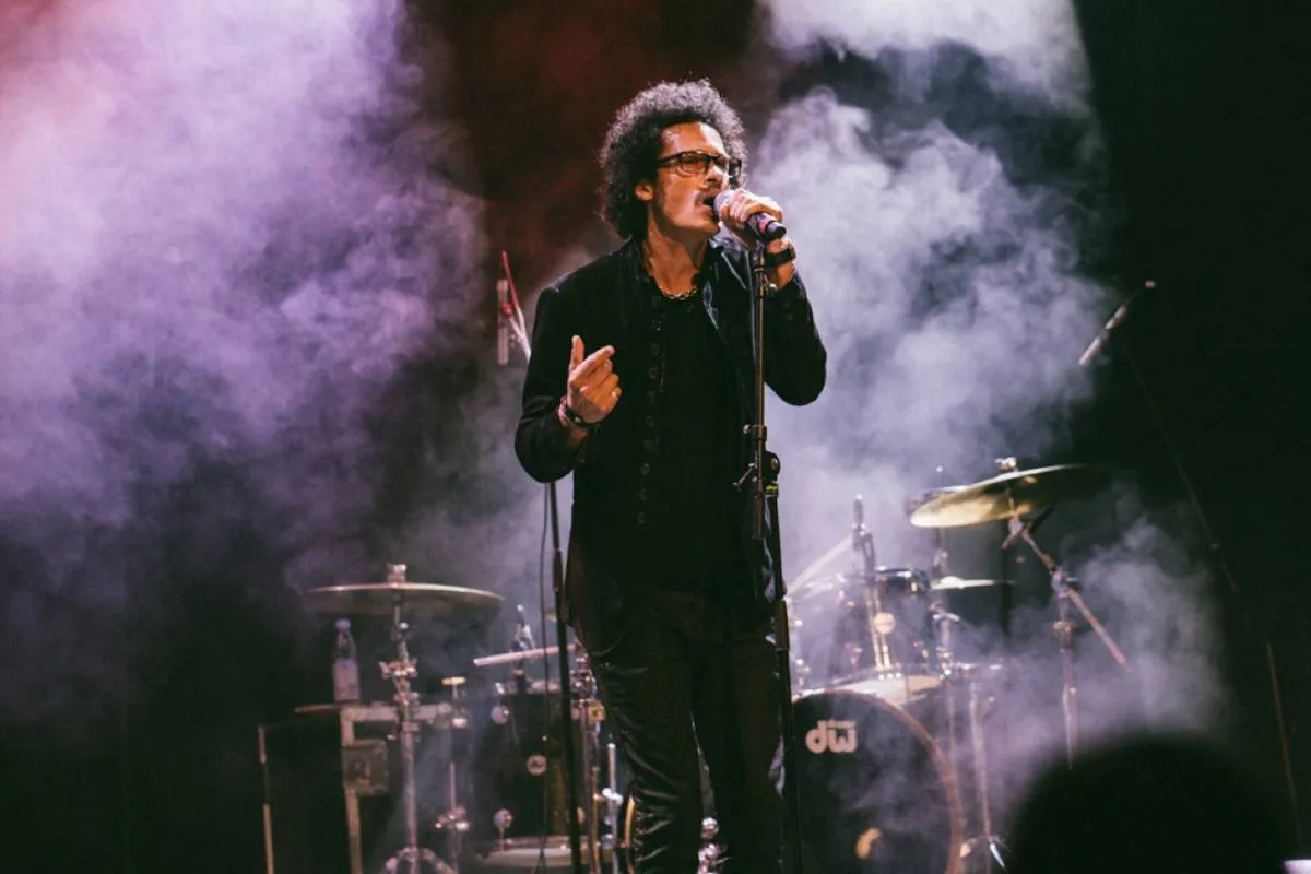 Imagem mostra o músico Eagle Eye Cherry