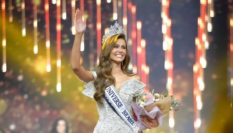 Miss Ilha do Mel, paranaense Marcella Kozinski é coroada Miss Universe Brasil 2026