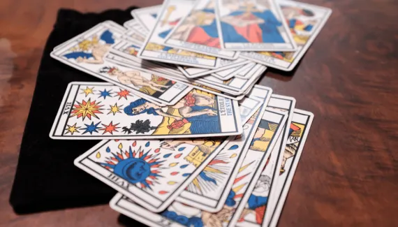 Tarot do dia: previsão para os 12 signos em 28/07/2026