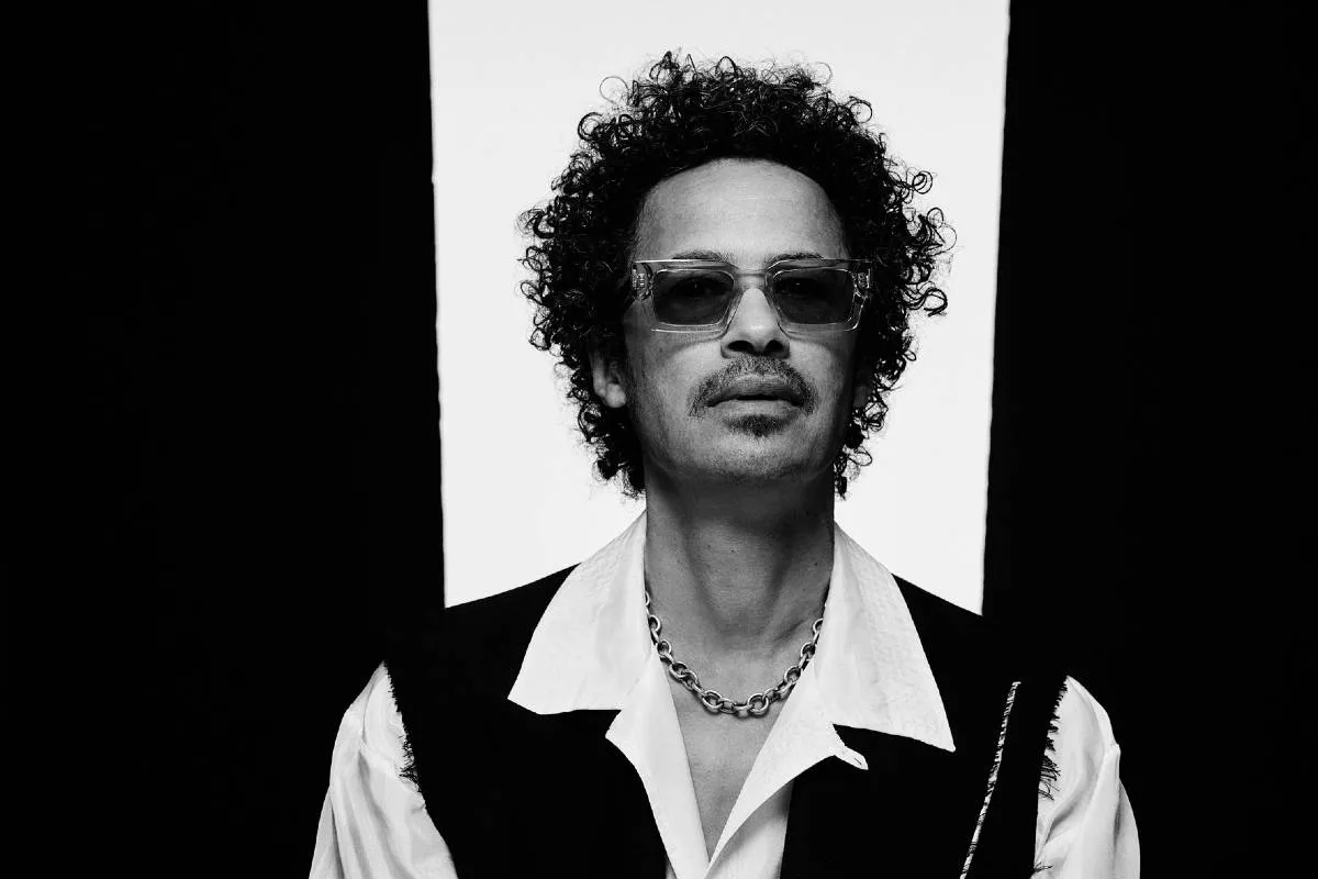 Imagem mostra o músico Eagle-Eye Cherry