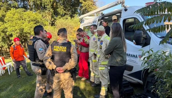 Grupo especializado reforça buscas por jovem desaparecida em cachoeira no Paraná