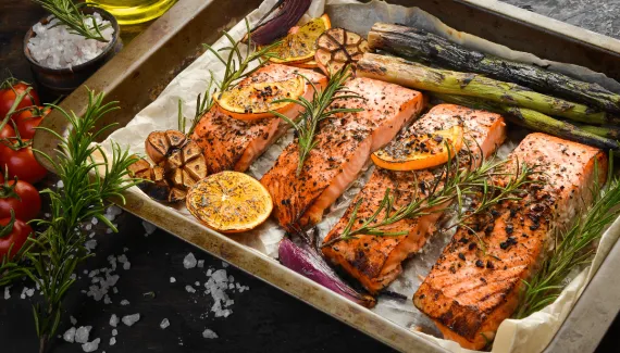 Peixe assado: 3 receitas fáceis e saudáveis para o jantar