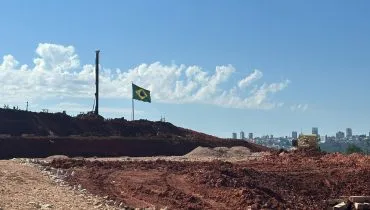 Terreno limpo para início de construção / Novo Condor em Ponta Grossa vai ocupar terreno localizado na Avenida Visconde de Taunay, esquina com a Rua Prefeito Albary Guimarães, no Núcleo Santa Paula.