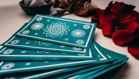 Tarot do dia: previsão para os 12 signos em 04/08/2026