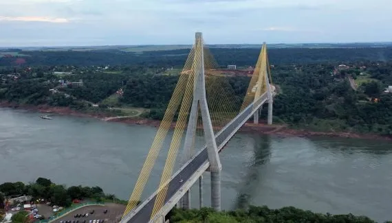 Novas regras liberam mais veículos na Ponte da Integração entre Paraná e Paraguai
