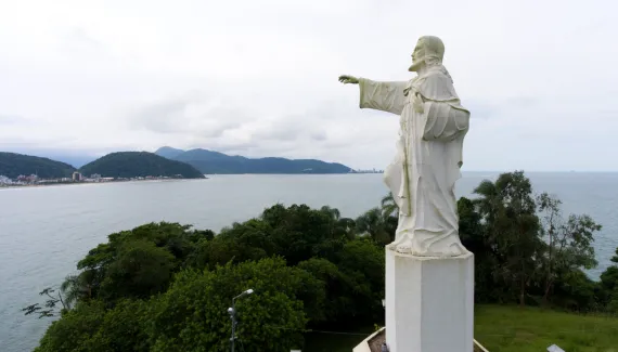 Um dos principais cartões-postais do litoral do Paraná está fechado