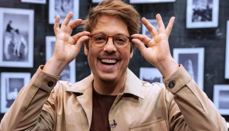 O que fazer em Curitiba hoje: Fábio Porchat traz stand-up a Curitiba em dia repleto de cultura e lazer