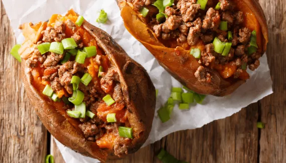 Batata-doce: 3 receitas práticas e ricas em proteínas para o jantar