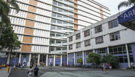 UFPR abre processo seletivo com 1,4 mil vagas remanescentes para troca de curso ou reingresso