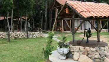 Imagem mostra uma propriedade rural.
