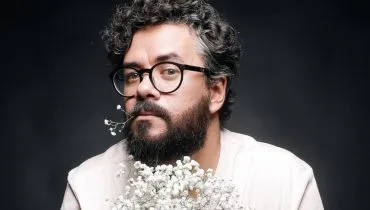 Imagem mostra o músico PC Silva.