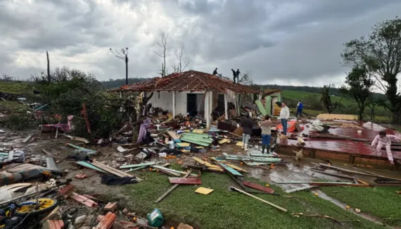 Piraí do Sul entra em situação de emergência após tornado que deixou danos de R$ 10,4 milhões