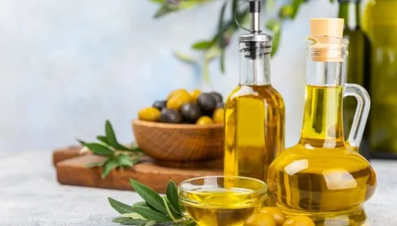 Azeite faz bem à saúde? Veja 8 benefícios e como incluí-lo na dieta