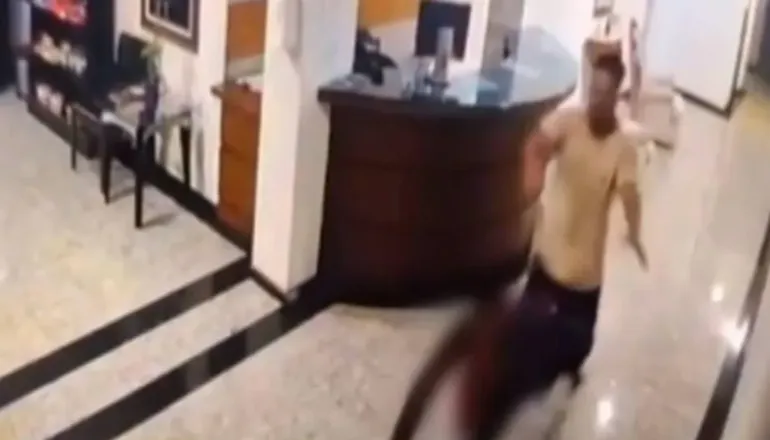 Acusado de atacar recepcionista em hotel de Curitiba vai a júri popular por tentativa de feminicídio