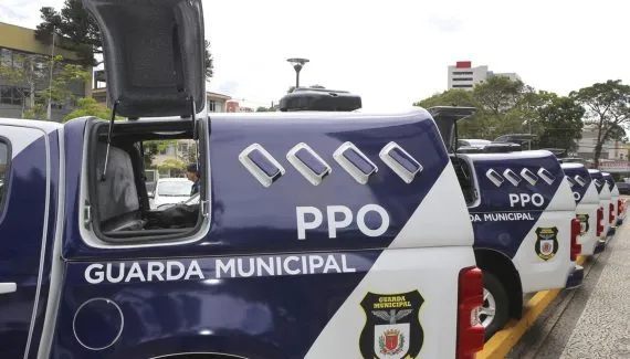 Ração para cães da Guarda Municipal de Curitiba vira alvo de investigação do MPPR
