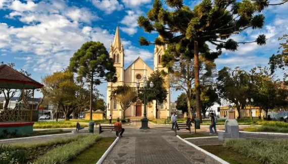 Um passeio por Campo Largo além das vitrines de porcelanas