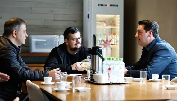 Ratinho Junior: sucessão no Paraná, bastidores políticos e estratégias para 2030