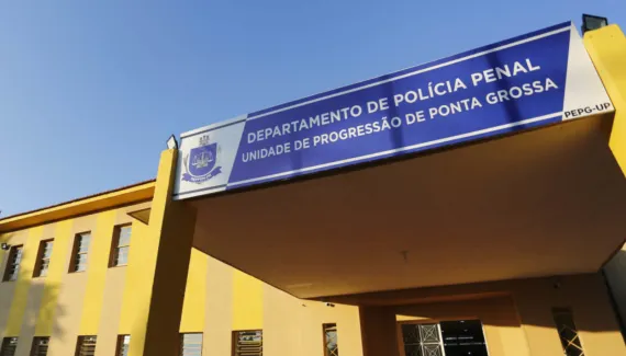 Trabalho dentro de prisões gera economia milionária e amplia ressocialização no Paraná