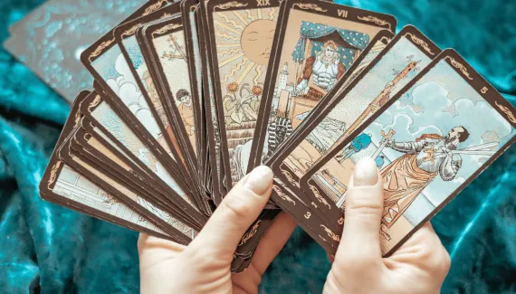 Tarot do dia: previsão para os 12 signos em 18/08/2026