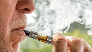Projeto que prevê multa de quase R$ 3 mil por uso de cigarro eletrônico avança no Paraná