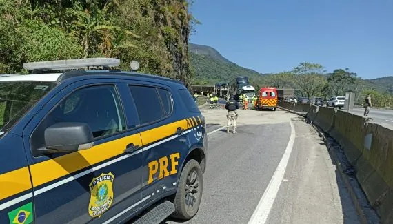 BR-277 é liberada após mais de 9 horas de interdição; filas chegam a 26 km