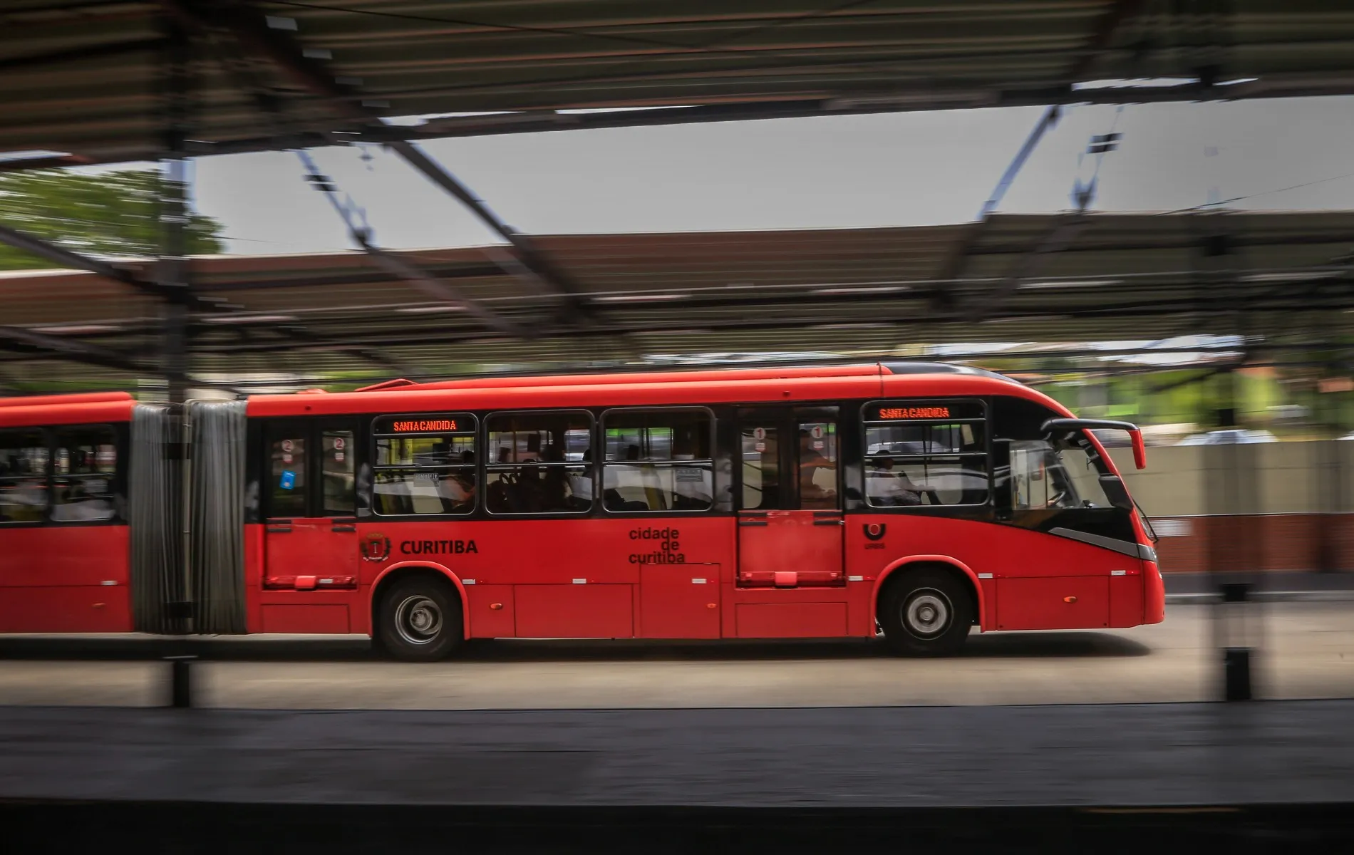 Prefeitura publica edital para a licitação do transporte coletivo de Curitiba.