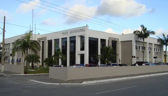 Matinhos terá de refazer contratação de Muralha Digital após falhas apontadas pelo TCE