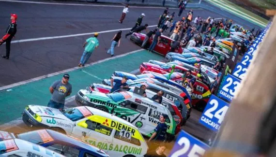 Cascavel de Ouro terá prova noturna inédita e recorde de 62 carros no grid