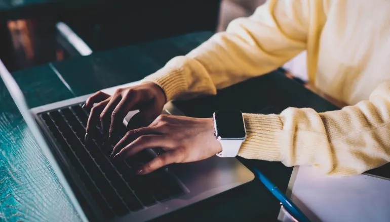 Golpes online crescem no Paraná e falsas vagas de emprego viram armadilha; veja como evitar