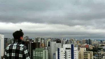 Em alerta de tempestade, Paraná terá virada brusca no tempo a partir desta terça-feira