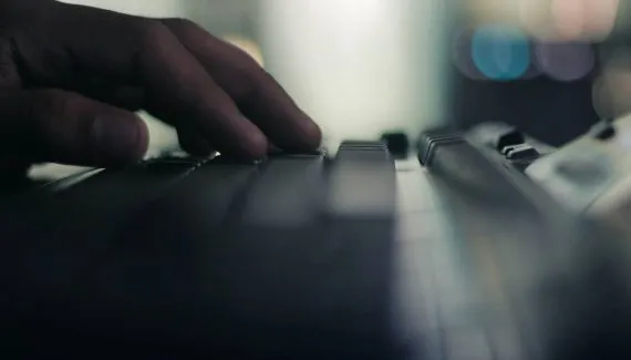 Descubra como jogar Encaixa online pode melhorar seu foco no trabalho