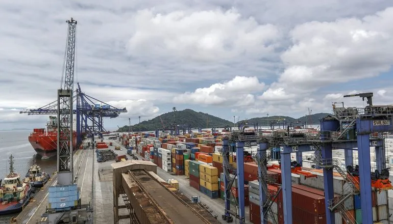 Denúncia revela suposto plano para travar leilões de R$ 2,2 bilhões em Paranaguá