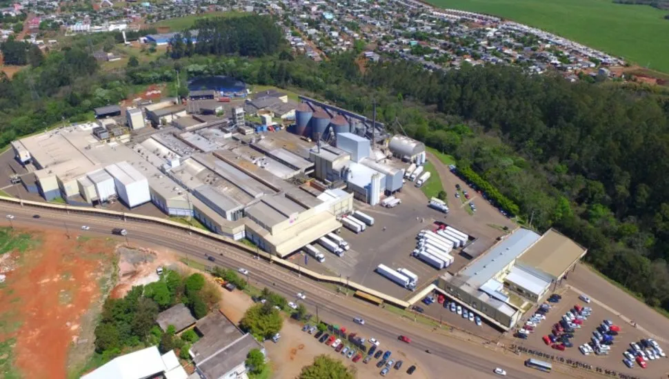 MBRF - vista aérea de complexo industrial da MBRF em Francisco Beltrão
