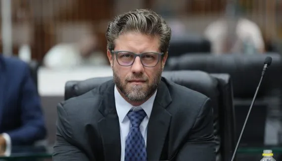 Requião Filho é sabatinado após desistências de Moro e Sandro Alex; veja propostas