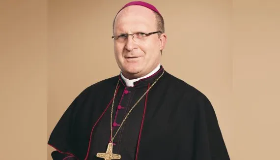 “Mulher não deve ficar onde sofre violência”: Dom Peruzzo rompe tabus em entrevista sobre os 100 anos da Arquidiocese