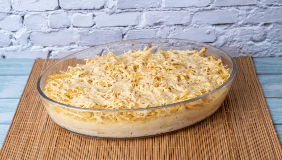 Este fricassê de frango fica supercremoso e é fácil de fazer para o almoço de domingo