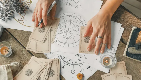 Tarot do dia: previsão para os 12 signos em 31/08/2026
