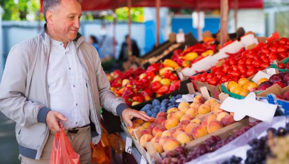 Como escolher os alimentos na feira? Veja erros para evitar na compra de frutas, verduras e legumes