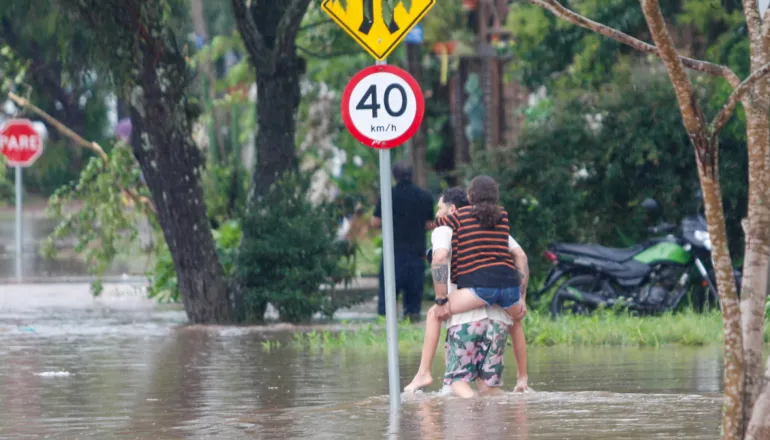 Respostas a desastres demora até 4 vezes mais no Litoral do Paraná que em Curitiba